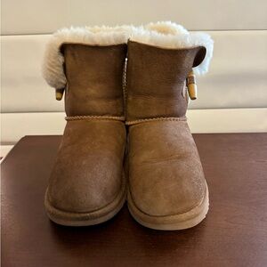 UGG, Ebony, Suede Boots, Size 2